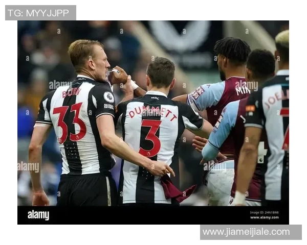 足球巨星九宫格:盘点足坛十大顶级球员的精彩瞬间与巅峰表现